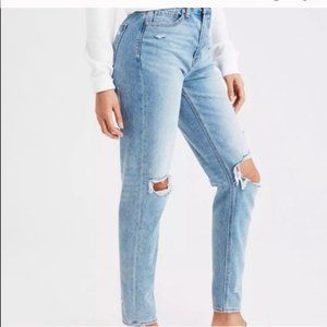 American Eagle destroyed Mom Jeans